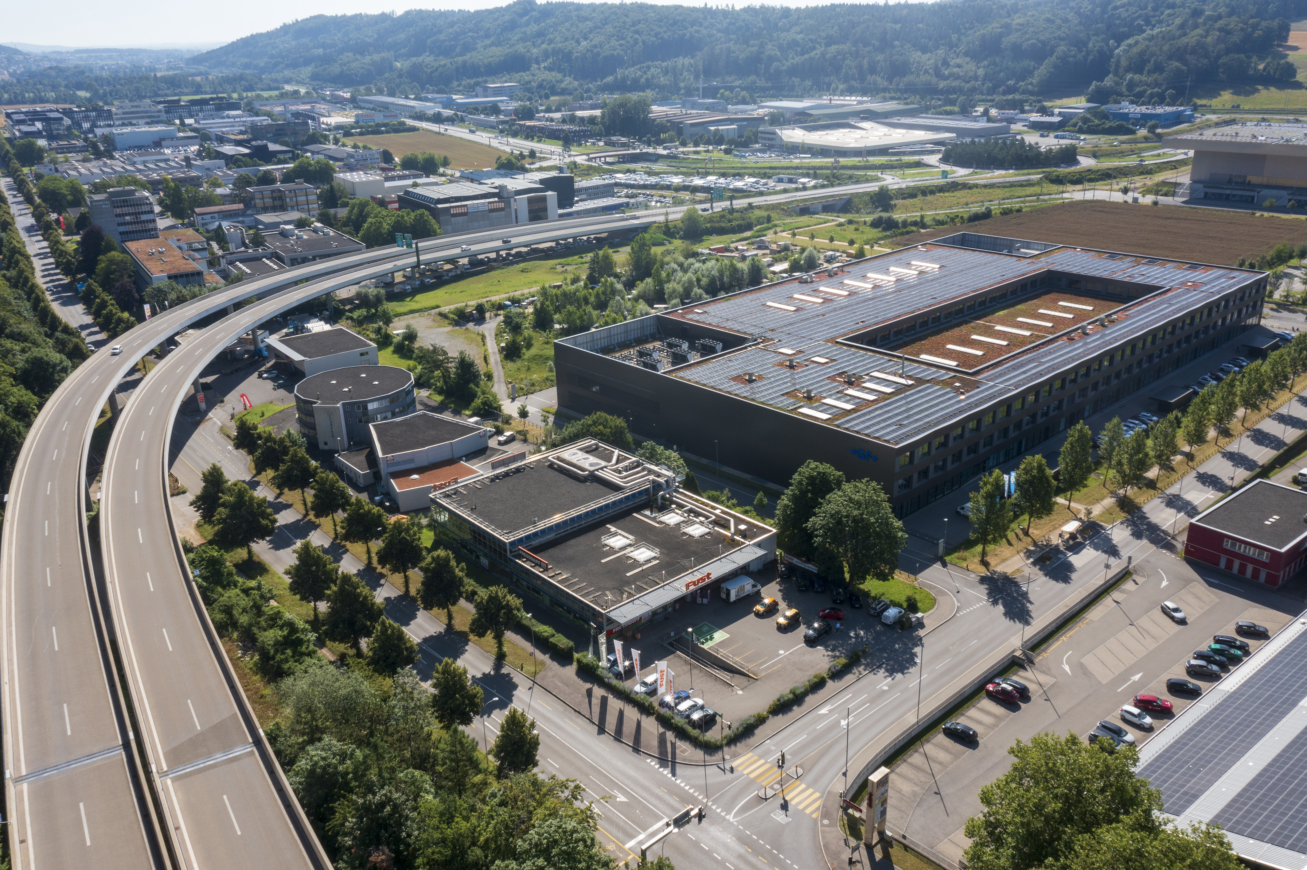 2026/ BE: Retail-Center-Verkauf, Biel.